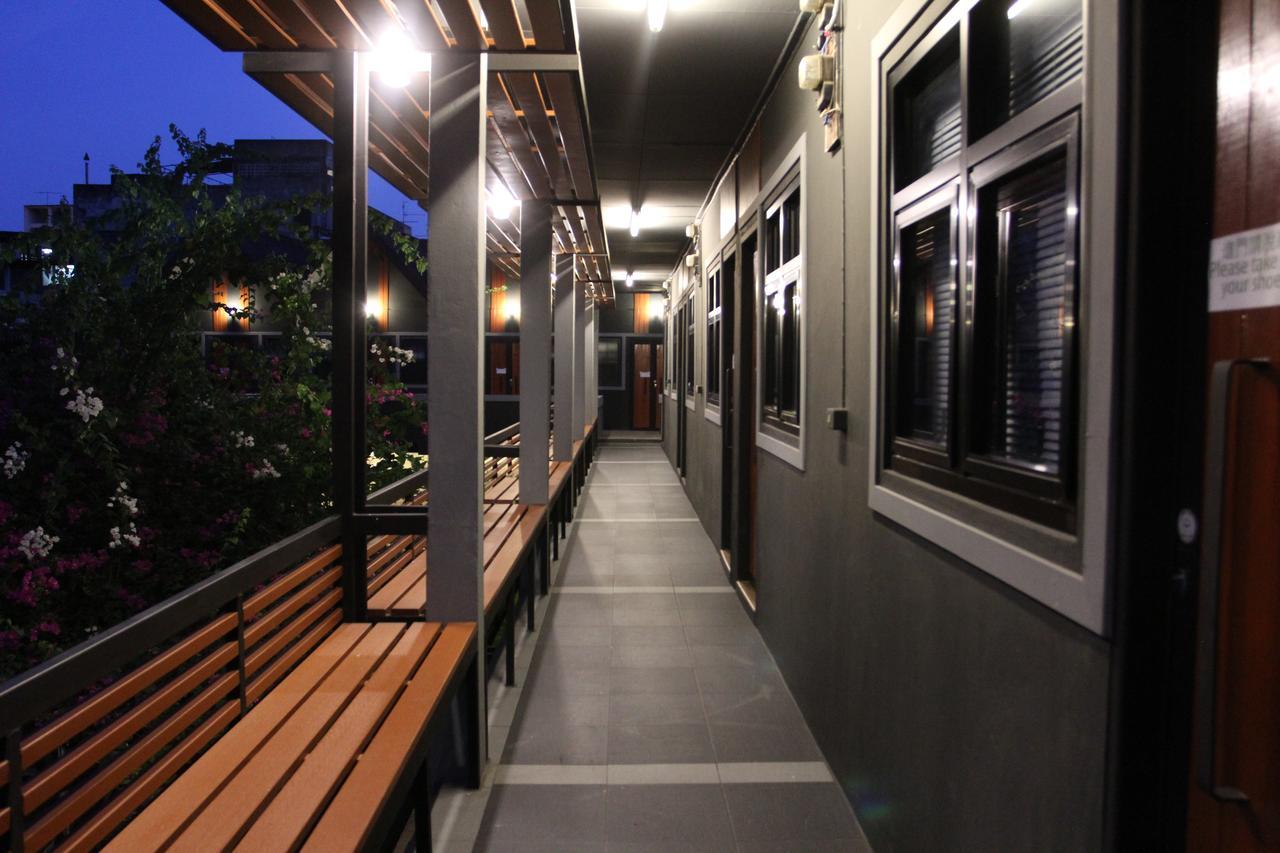 Chiangmai Moli Inn (Adults Only) Chiang Mai Eksteriør billede