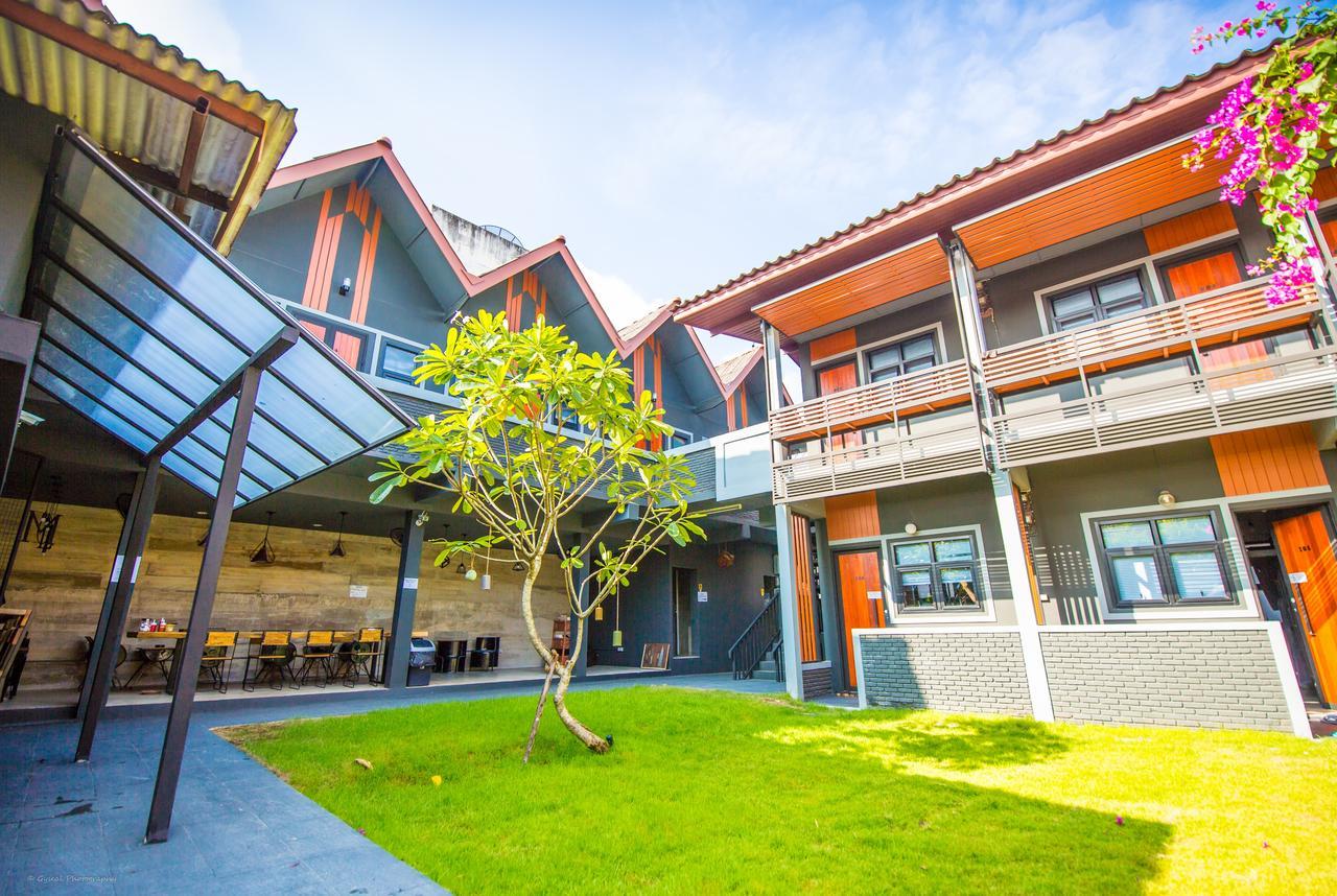 Chiangmai Moli Inn (Adults Only) Chiang Mai Eksteriør billede