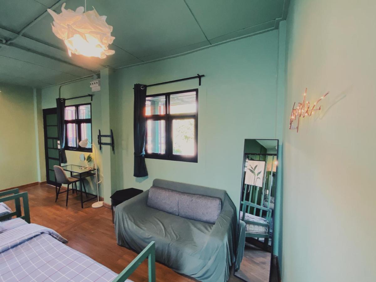 Chiangmai Moli Inn (Adults Only) Chiang Mai Eksteriør billede