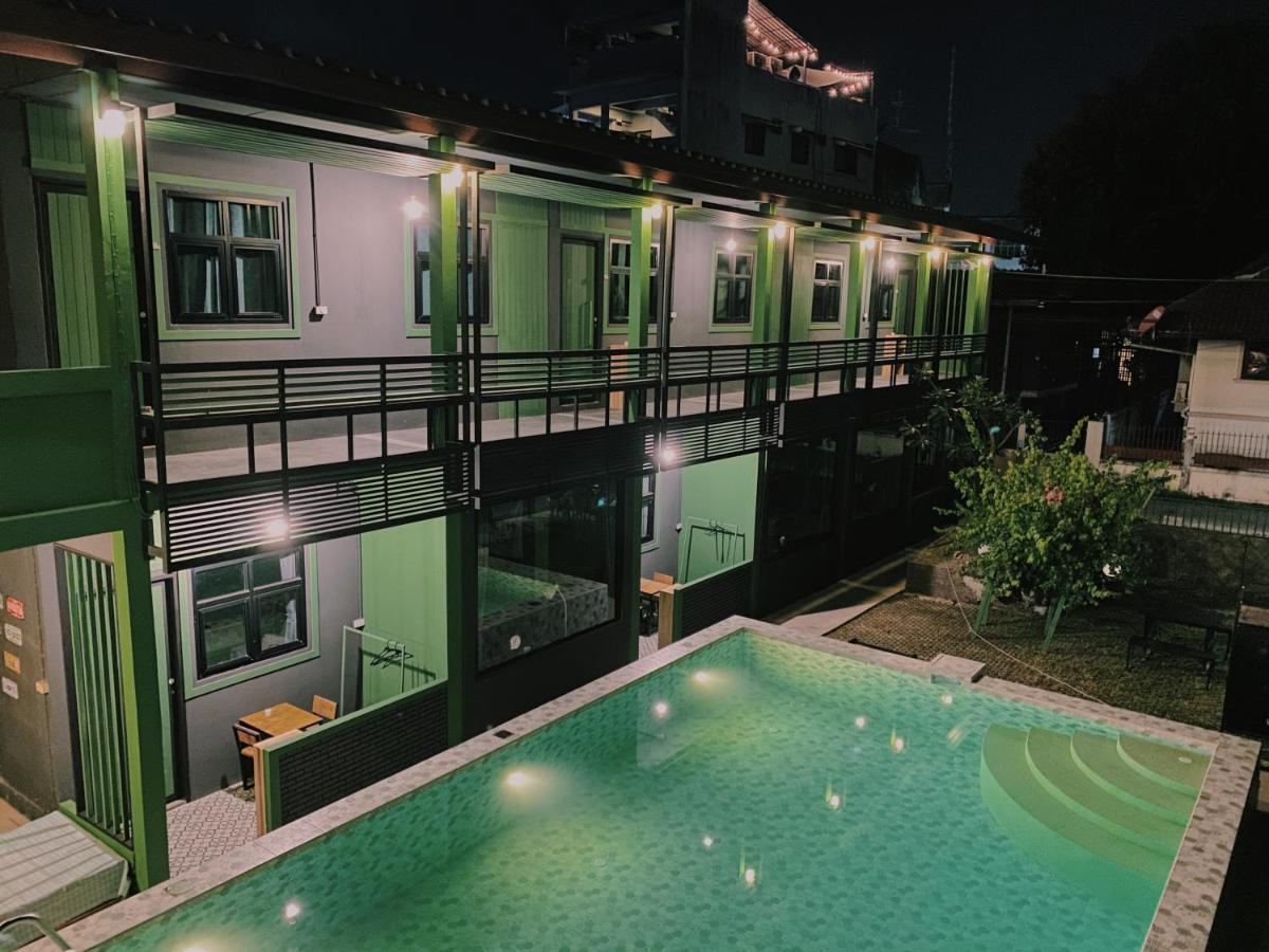 Chiangmai Moli Inn (Adults Only) Chiang Mai Eksteriør billede